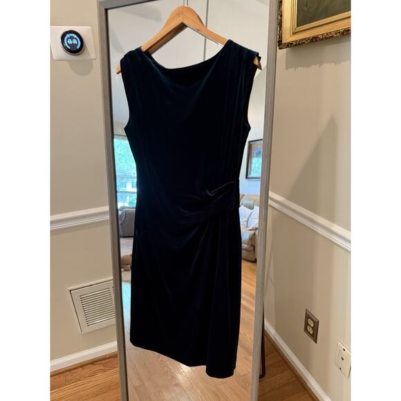 Vince Camuto Green Velvet Pencil Bodycon Dress Size 10 - Picture 6 of 6